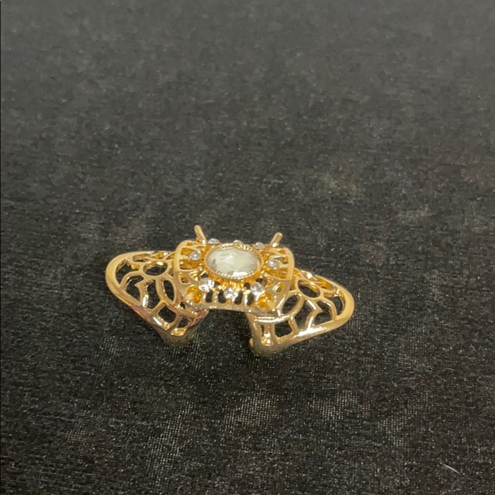 Large Ring - Picture 5 of 5